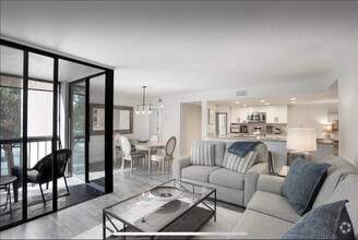 Building Photo - 500 Egret Cir