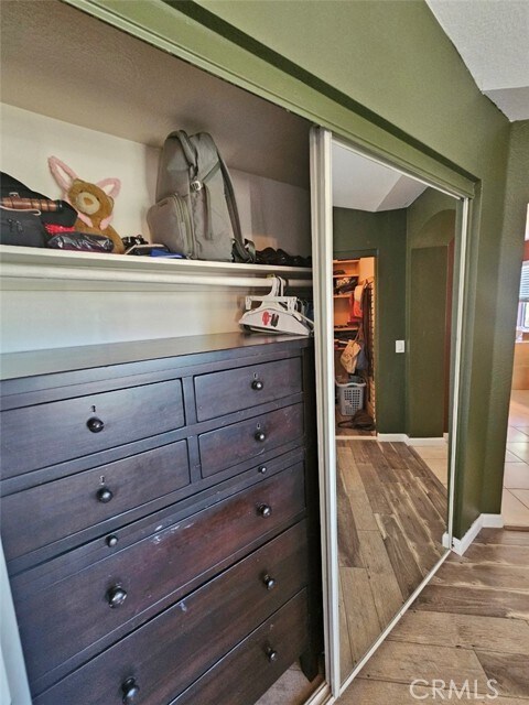 Building Photo - 39620 Glenwood Ct