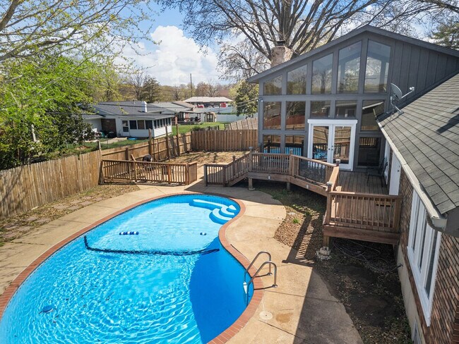 Building Photo - 5382 Kings Park Dr