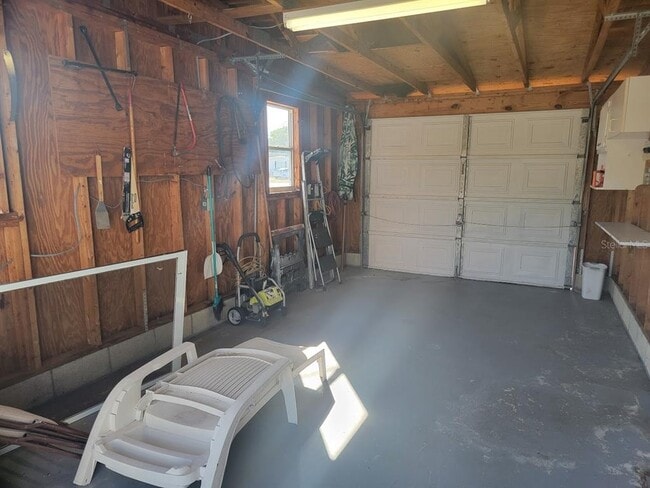 Building Photo - 8385 Aero Ave