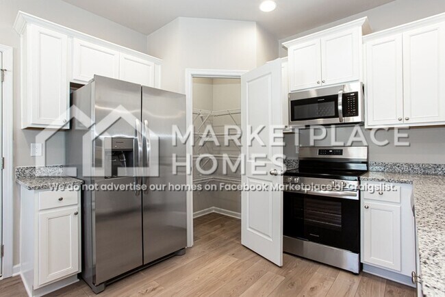 Building Photo - 252 W L Miller Dr