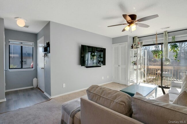 Building Photo - 57 Scenic Vw