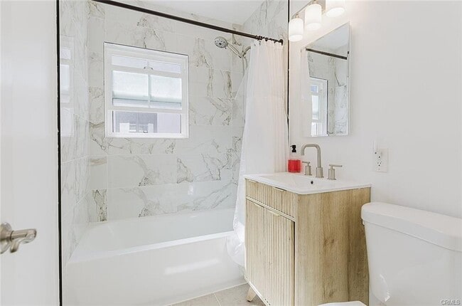 Building Photo - 13842 Hamlin St