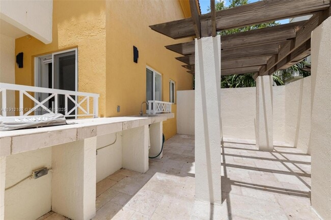 Building Photo - 100 Jefferson Ave