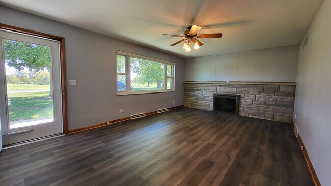 Building Photo - 10146 Baughman Rd