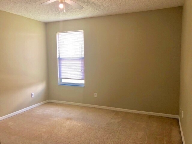 Building Photo - AVALON PARK!MOVE IN NOW! LARGE 5bd 2.5 bat...