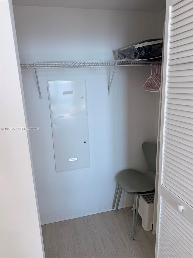 Building Photo - 951 Brickell Ave