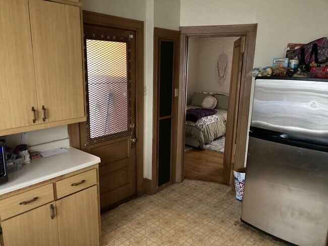 Building Photo - 2937 N Frederick Ave