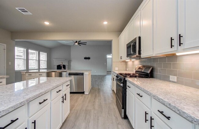 Building Photo - 4603 Bay Vista Dr