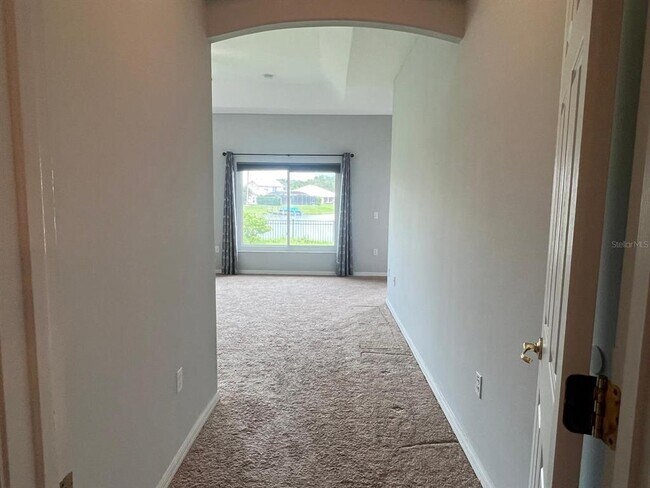 Building Photo - 3535 Somerset Cir