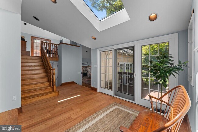 Building Photo - 507 Meadowbrook Cir