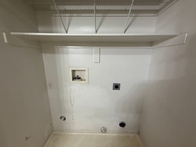 Building Photo - Spacious 3-Bedroom Condo in Orem!