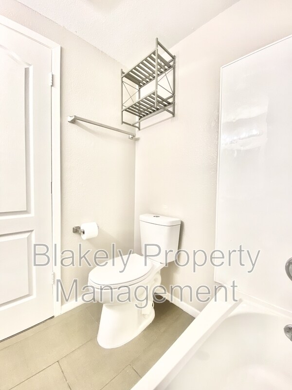 Building Photo - Quinella Ct, 5155