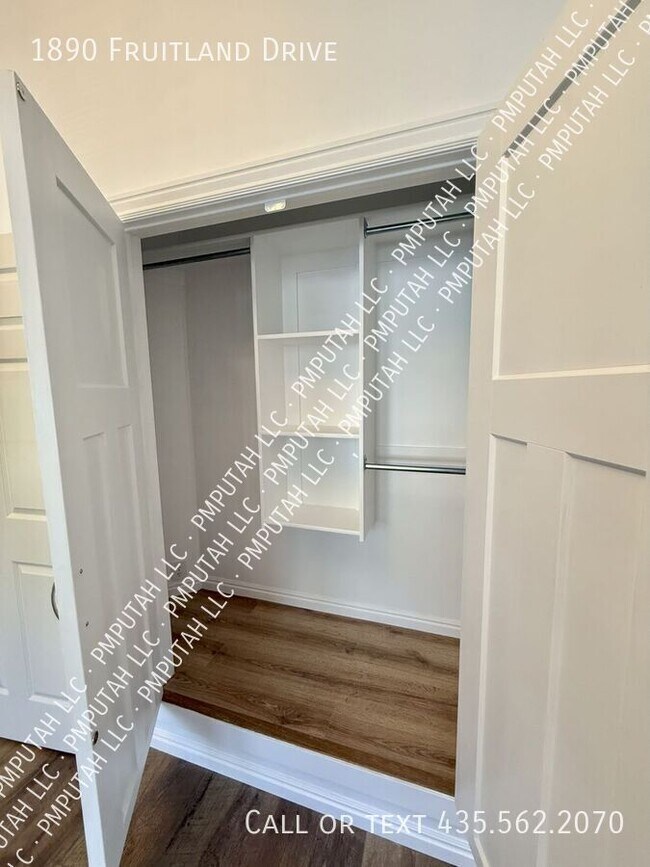 Building Photo - 1890 Fruitland Dr