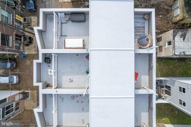 Building Photo - 1940 N Orianna St