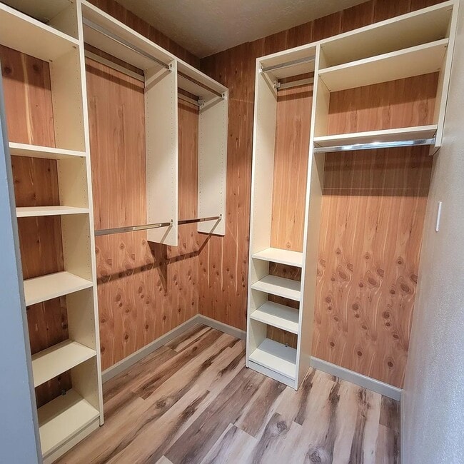 Building Photo - 2127 Ave De Las Alturas