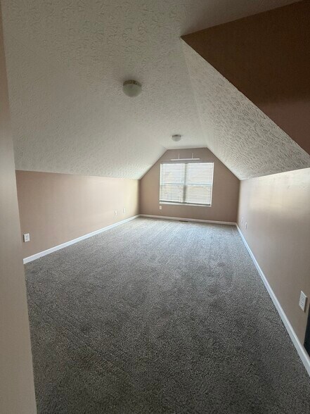 Building Photo - 2243 Glasgow Ln