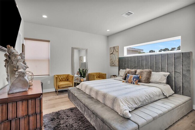 Building Photo - 2209 Padron Pl
