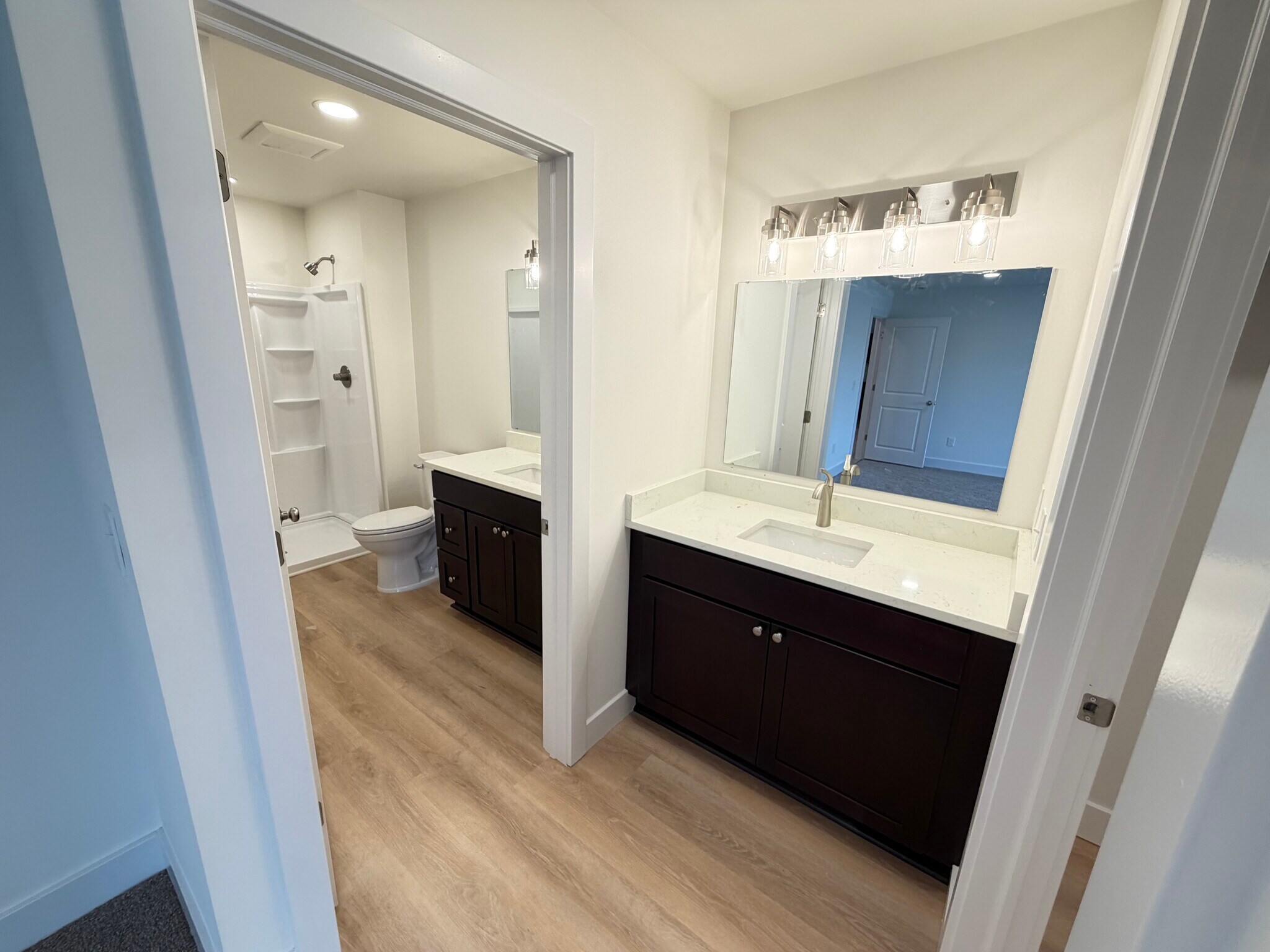Building Photo - 2130 Carriage Hill Cir