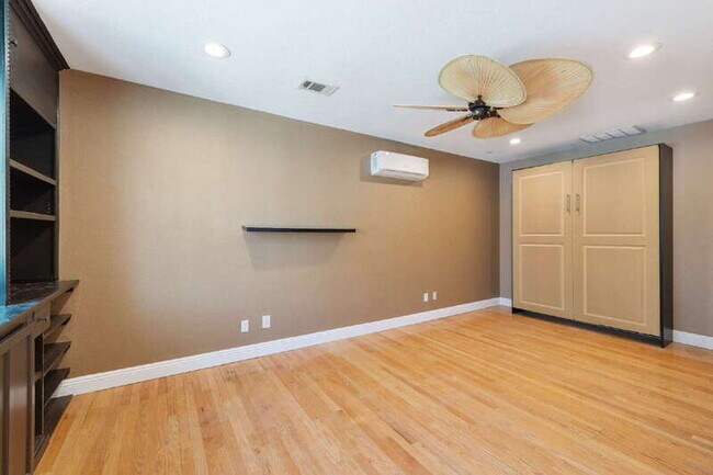 Building Photo - 7852 Watson Way
