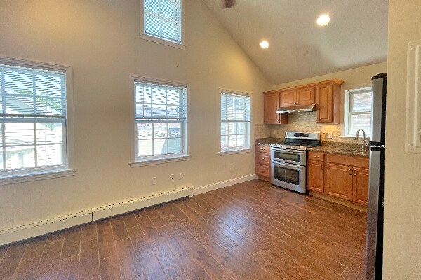 Building Photo - 23 Lambert St