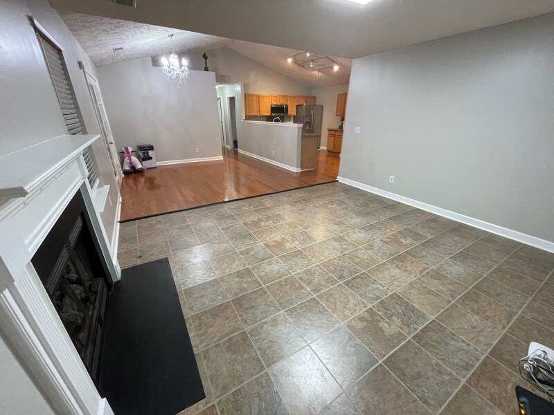 Building Photo - 7005 Timber Oak Dr