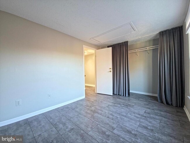 Building Photo - 1640 Fieldthorn Dr