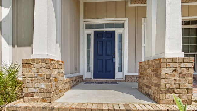 Building Photo - 221 S Shoreview Dr
