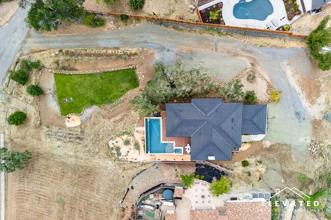 Building Photo - 5044 Linda Ln
