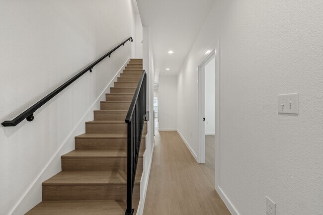 Building Photo - 1416 Speight Ave