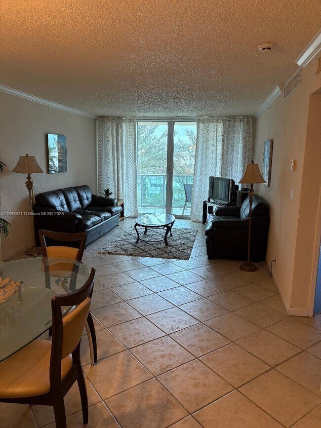 Building Photo - 2501 S Ocean Dr