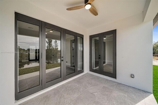 Building Photo - 3600 NE 9th Pl