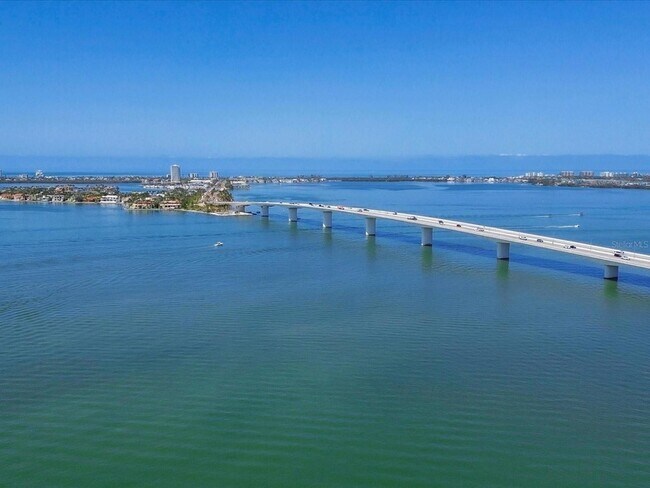 Building Photo - 226 Golden Gate Point