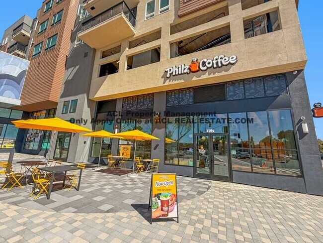 Building Photo - 3 Bed / 2.5 Bath | 1,362 Sq Ft | Prime Downtown San Leandro Location | Walkable + Parking