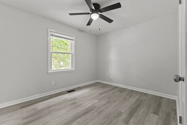 Building Photo - 4510 Ruby Rd