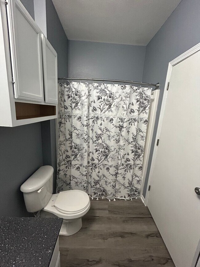 Building Photo - Limited time special! Stylish finishes in ...