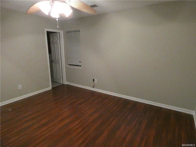 Building Photo - 456 Forest Park Dr