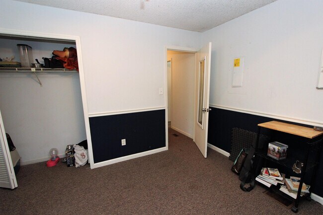 Building Photo - 2389 Gregory Dr