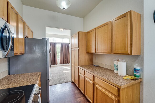 Building Photo - Beautiful 4 bed 3.5 Bath House in NE Fort Collins!