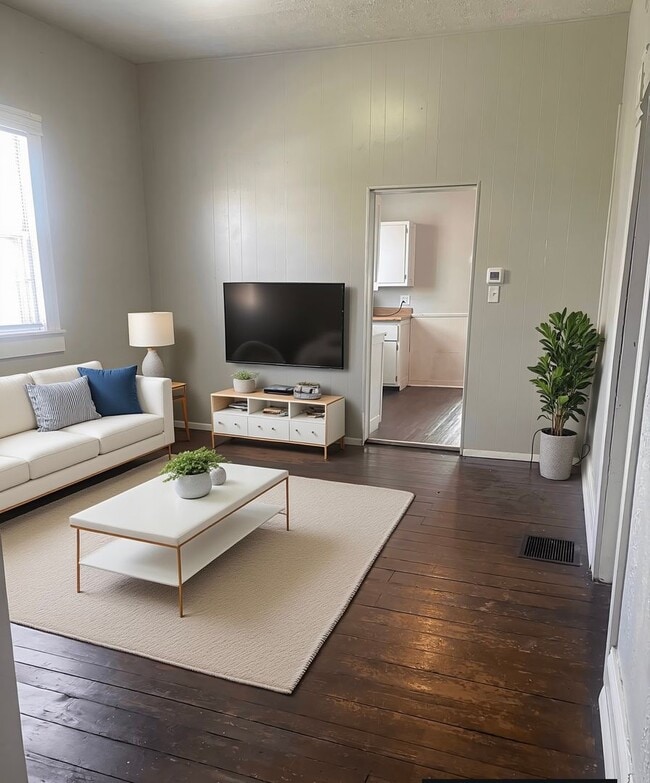 Building Photo - “A Charming Place to Call Home – Spacious 4 Bedroom - 2 Bath”