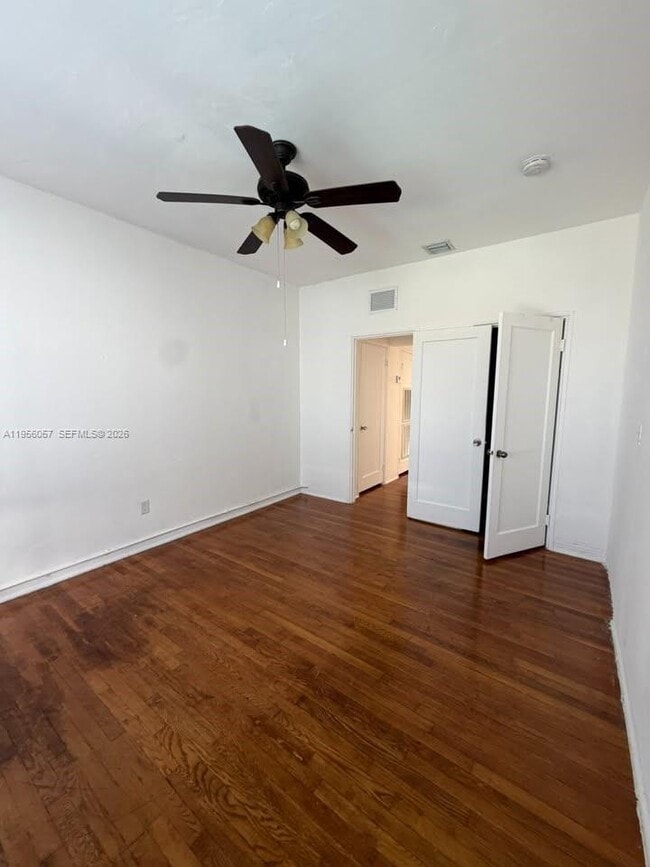 Building Photo - 825 Jefferson Ave