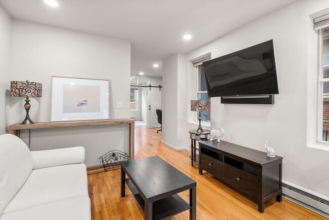 Building Photo - 88 Prince St