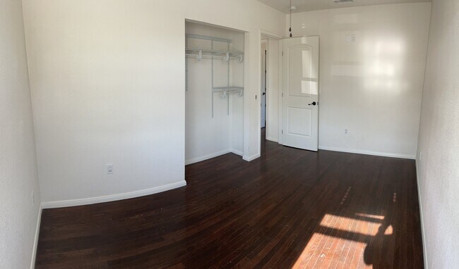 Building Photo - 1164 San Vicente Rd