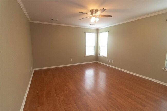 Building Photo - 21534 Pointed Oak Ln