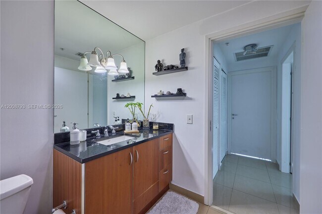 Building Photo - 300 S Biscayne Blvd