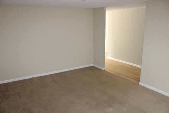 Building Photo - 1562 Partridge Dr