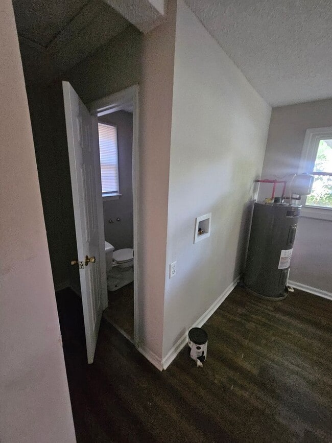 Building Photo - Move-In Ready 4BR Home in Rapidly Growing ...
