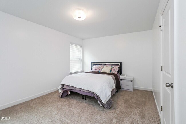 Building Photo - 396 Bent Willow Dr