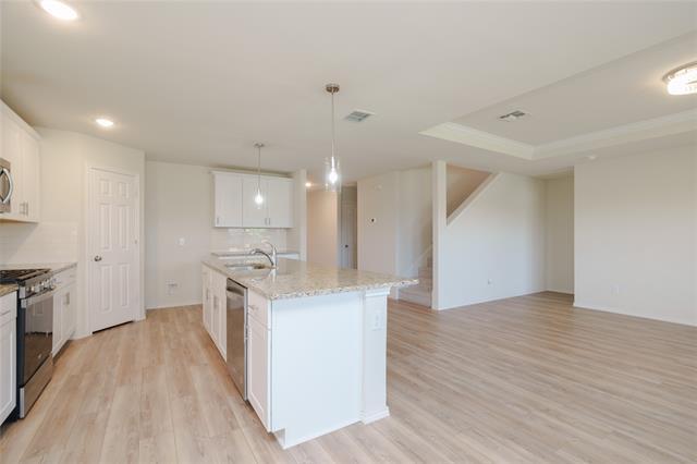 Building Photo - 820 Forestdale Ct