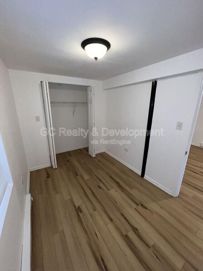 Building Photo - 915 N Monticello Ave